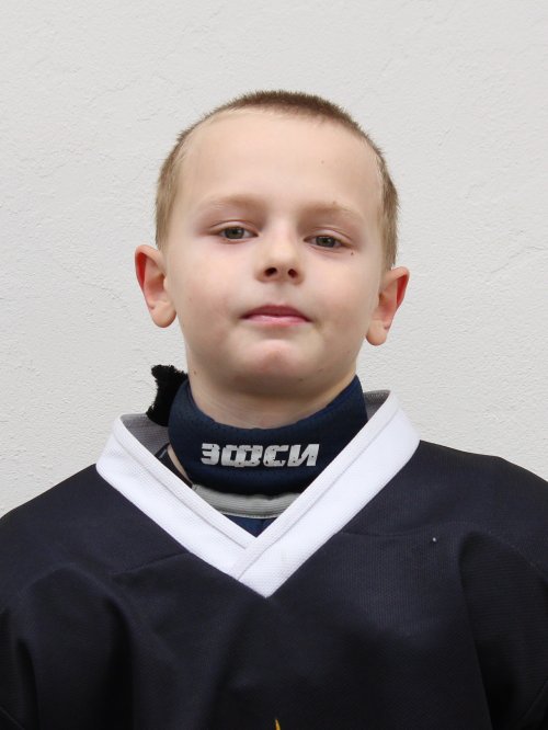 Коленников  Денис  Максимович